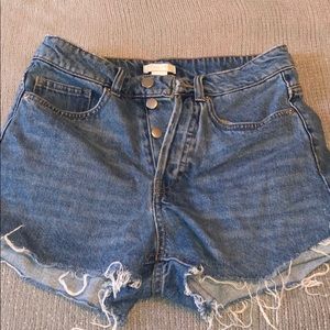 Short shorts